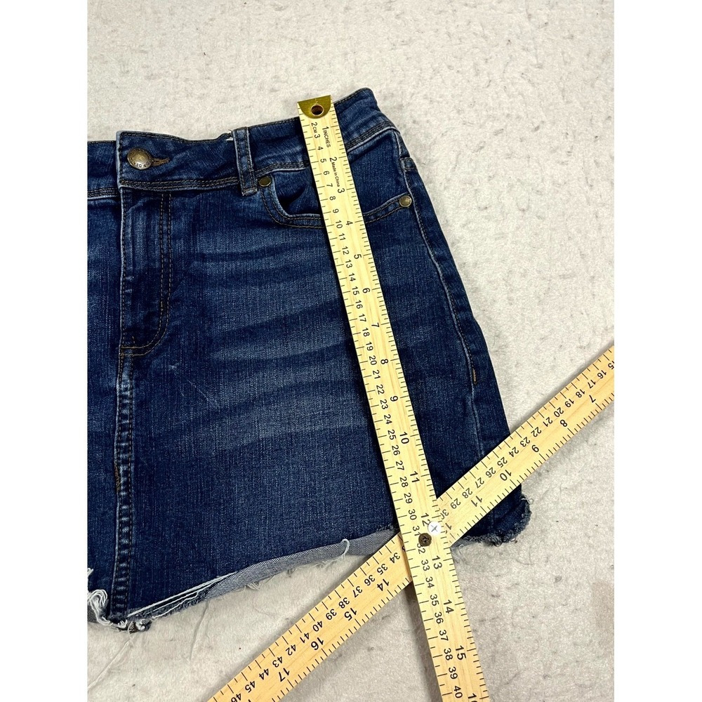 Y2K Dip Mini Skirt Womens 8 Blue Denim Cotton Stretch Distressed Raw Hem Formal - Picture 7 of 9